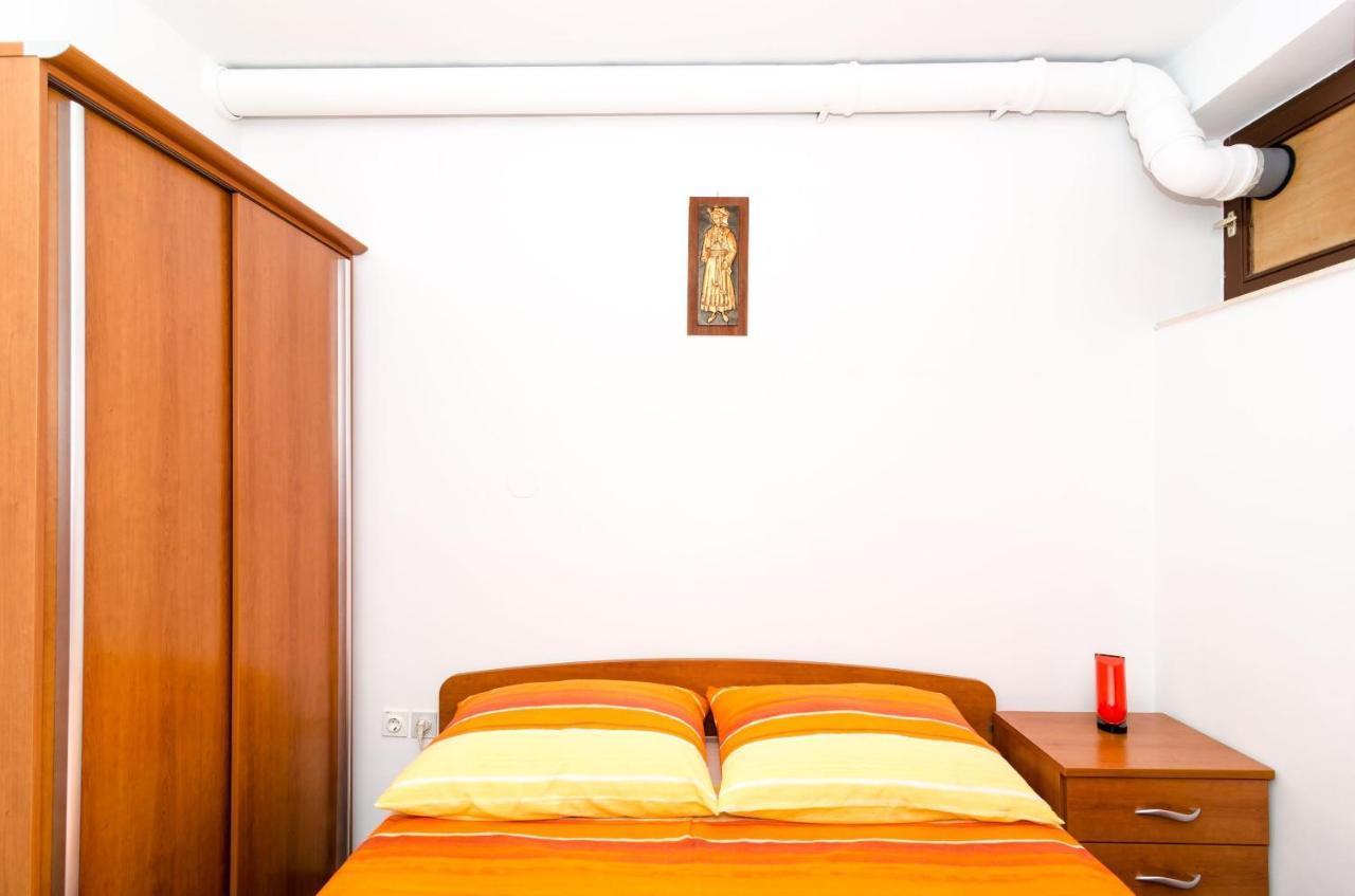 Berk Apartment *